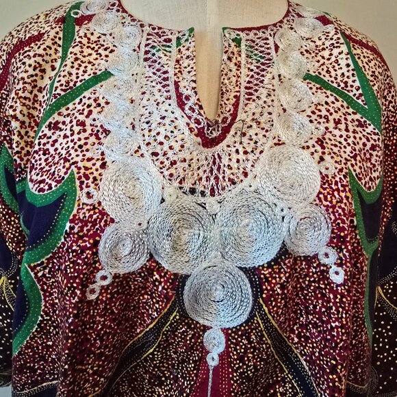 Vintage West African Print Top with Exquisite Embroidery - Picture 3 of 12